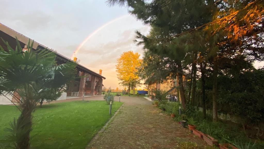 Antica Cascina B&B Borghetto Lodigiano エクステリア 写真